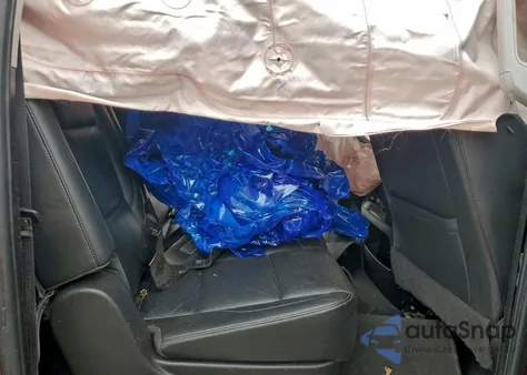 2020 Chevrolet Suburban C1500 Lt z USA, uszkodzony, nr VIN 1GNSCHKC8LR199232